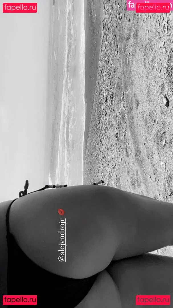 Itzel Lozano Onlyfans Photo Gallery 