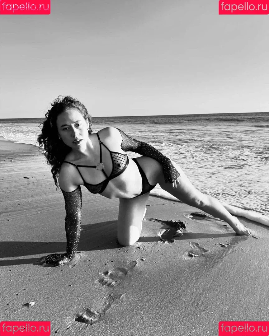 Dora Madison Burge Onlyfans Photo Gallery 