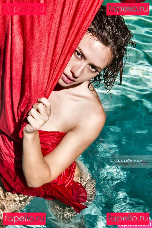 Dora Madison Burge Onlyfans Photo Gallery 