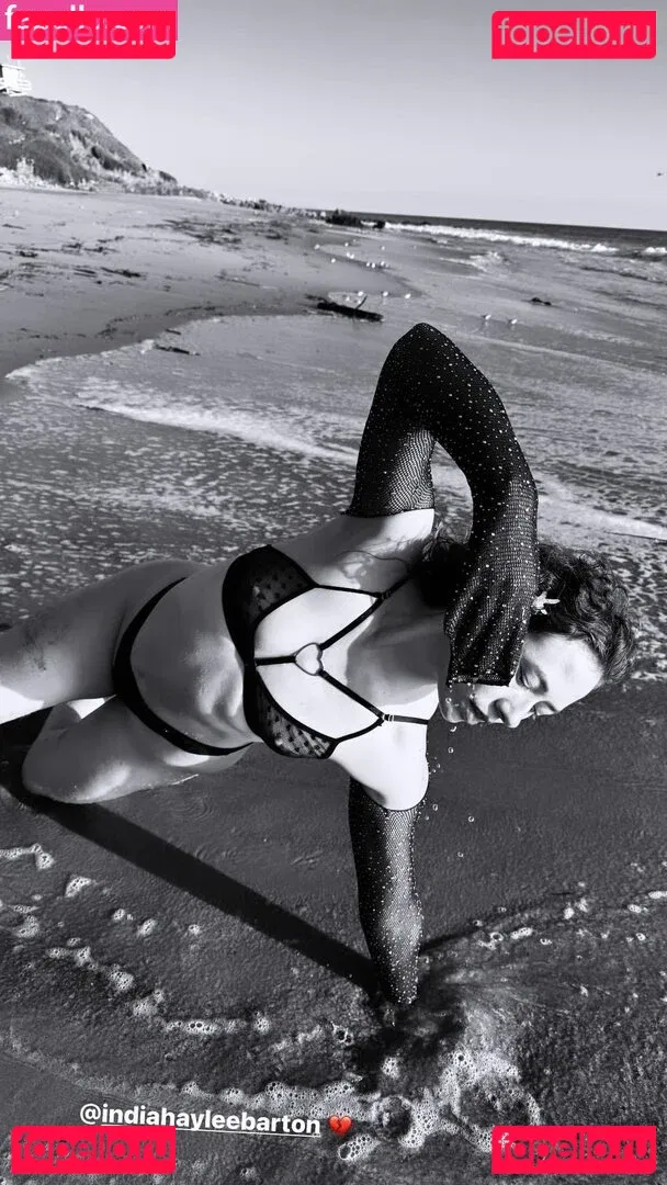 Dora Madison Burge Onlyfans Photo Gallery 