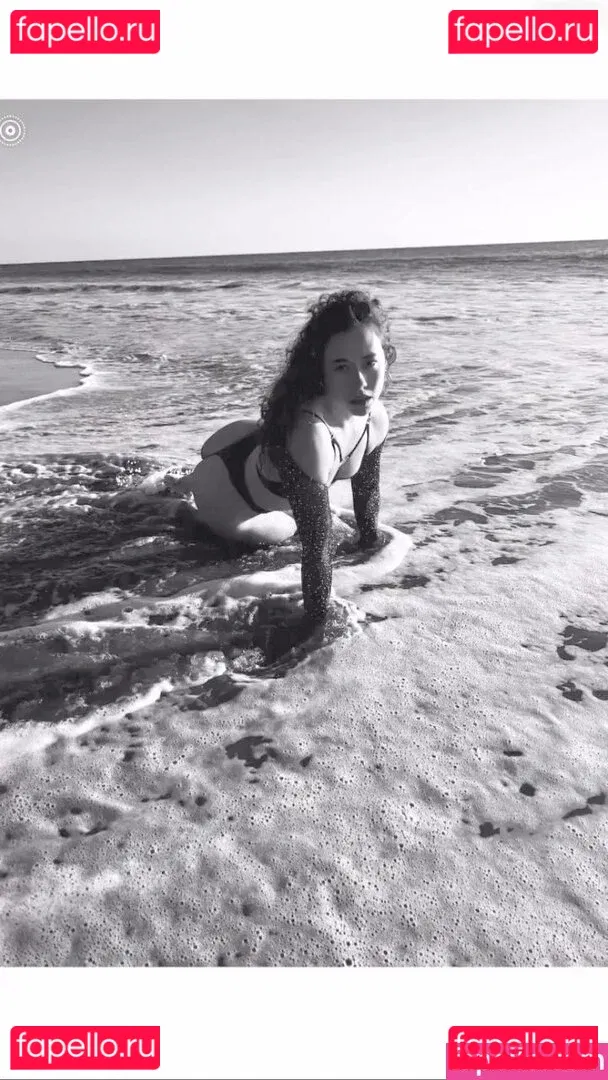 Dora Madison Burge Onlyfans Photo Gallery 