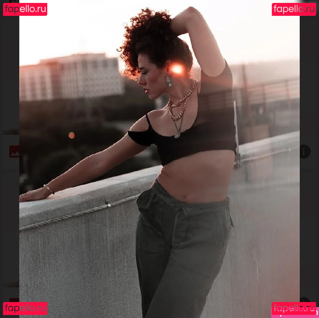 Dora Madison Burge Onlyfans Photo Gallery 