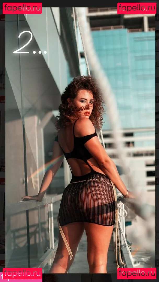 Dora Madison Burge Onlyfans Photo Gallery 