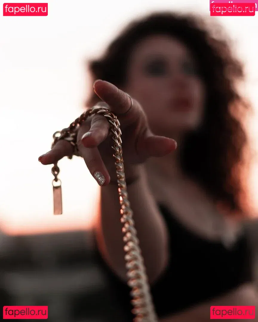 Dora Madison Burge Onlyfans Photo Gallery 