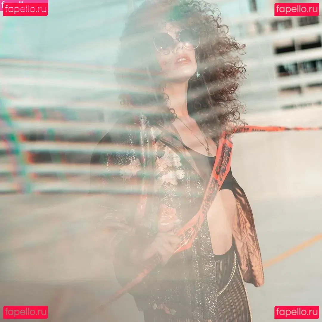 Dora Madison Burge Onlyfans Photo Gallery 