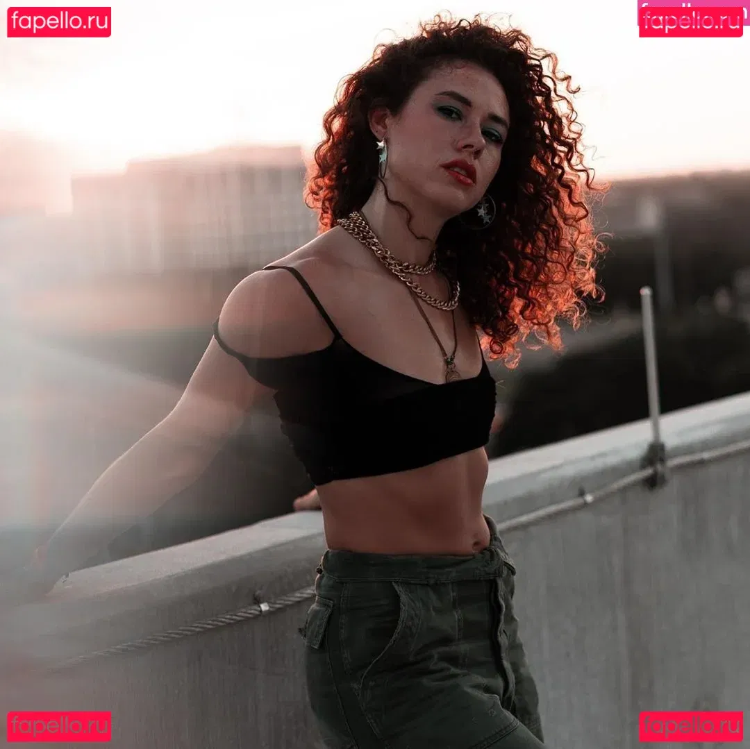 Dora Madison Burge Onlyfans Photo Gallery 