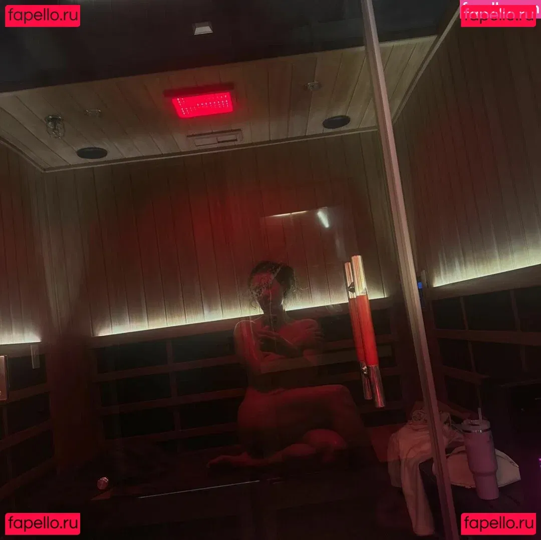 Dora Madison Burge Onlyfans Photo Gallery 