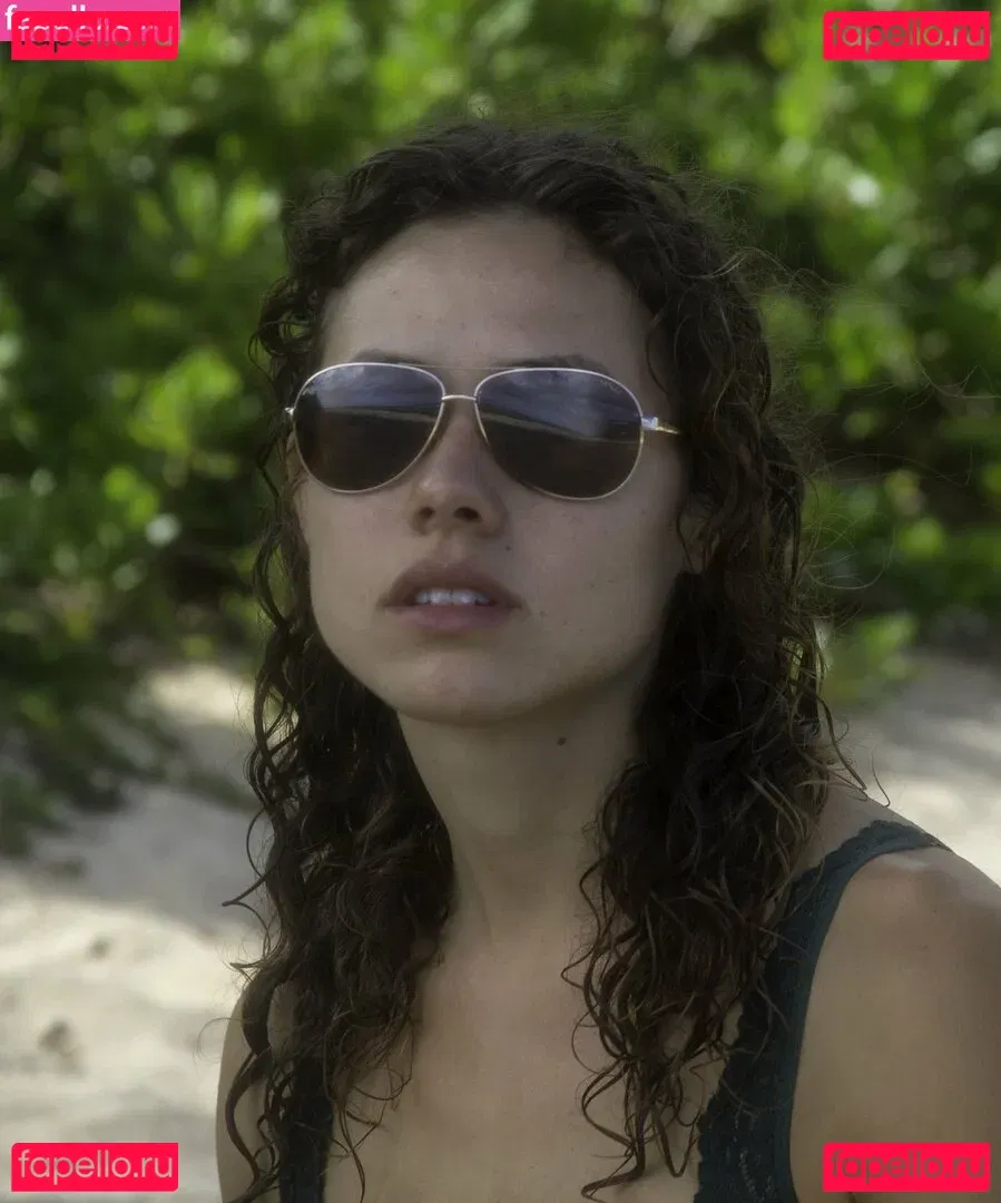 Dora Madison Burge Onlyfans Photo Gallery 