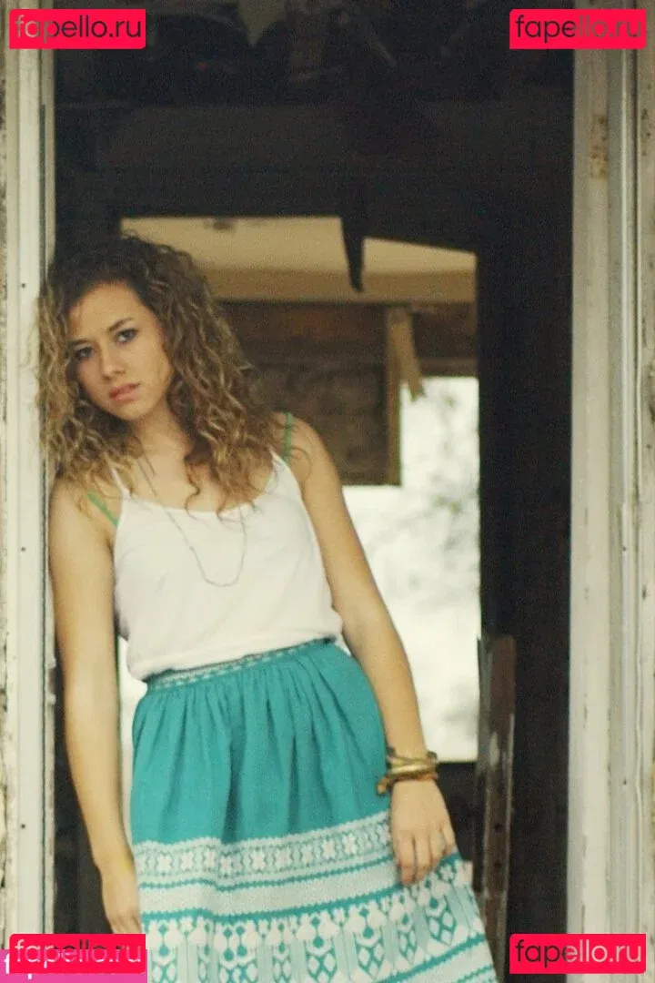 Dora Madison Burge Onlyfans Photo Gallery 