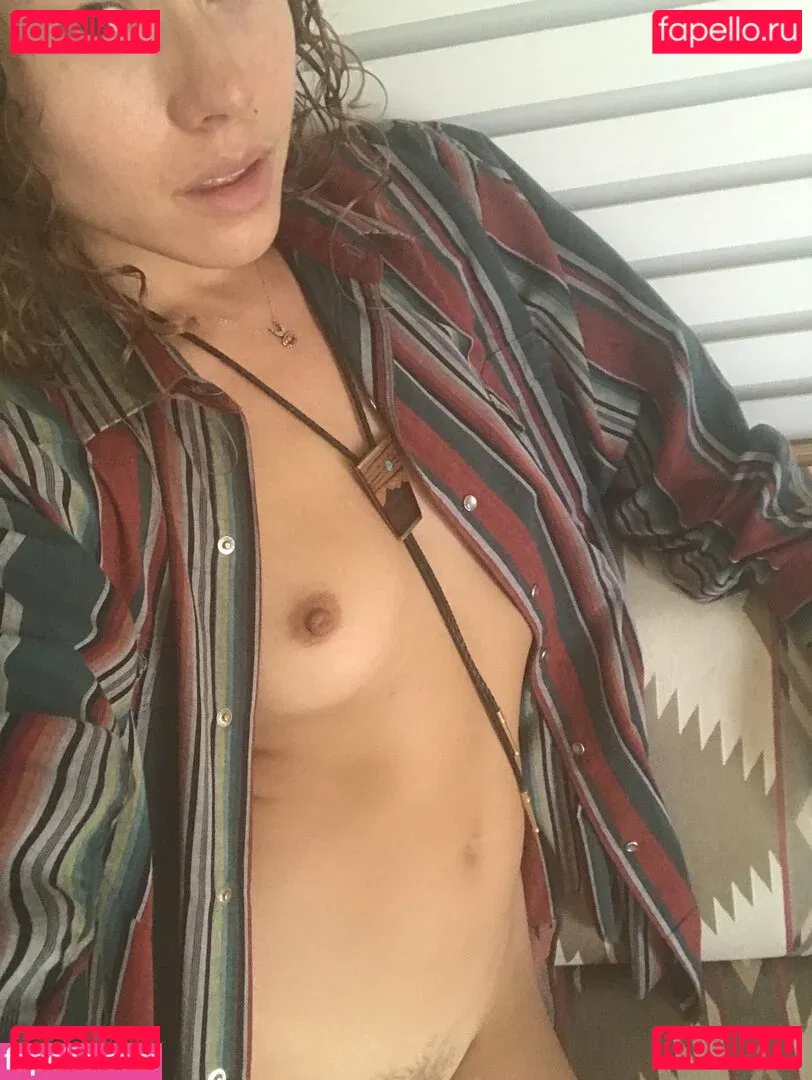 Dora Madison Burge Onlyfans Photo Gallery 