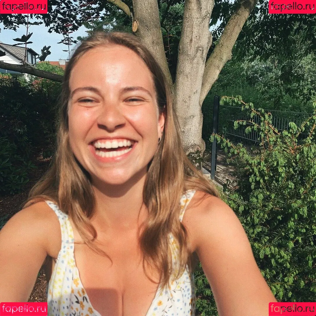 Melina Sophie Onlyfans Photo Gallery 
