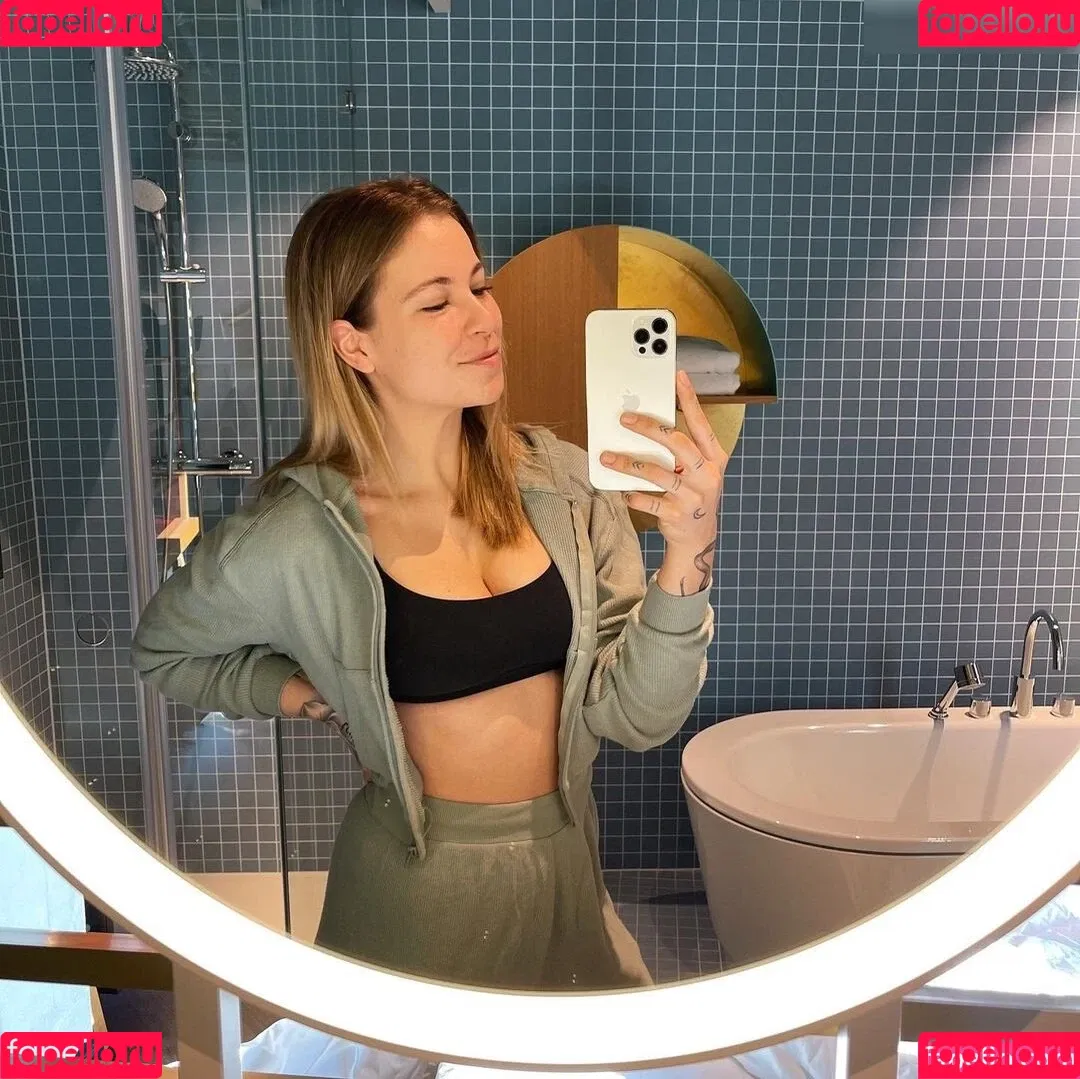 Melina Sophie Onlyfans Photo Gallery 