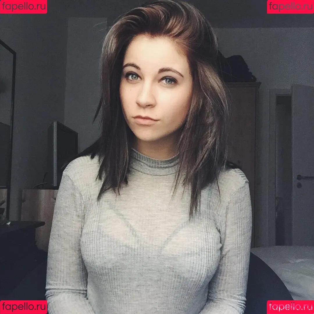 Melina Sophie Onlyfans Photo Gallery 