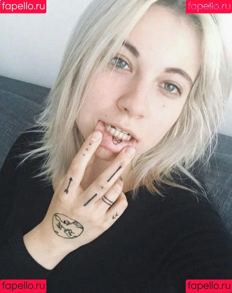 Melina Sophie Onlyfans Photo Gallery 