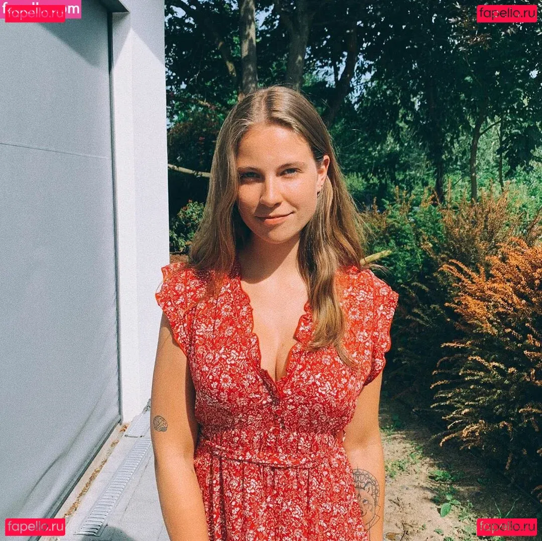 Melina Sophie Onlyfans Photo Gallery 