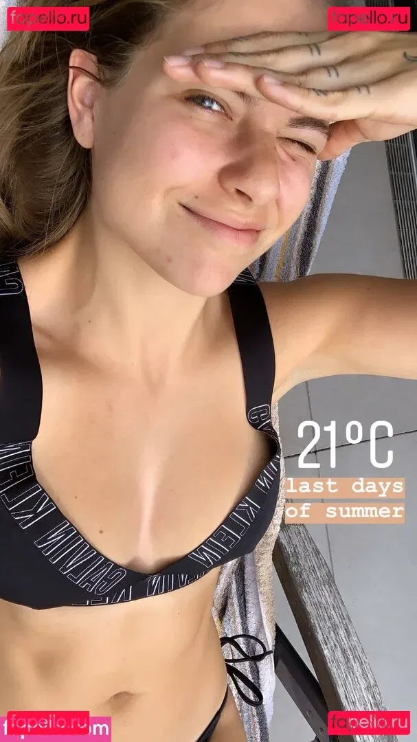 Melina Sophie Onlyfans Photo Gallery 