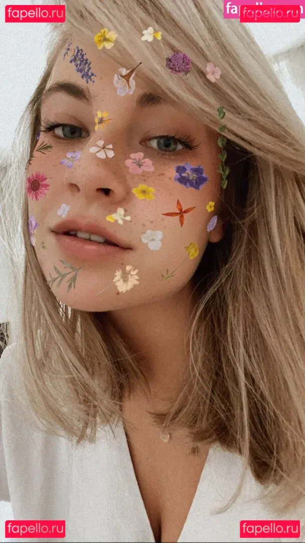 Melina Sophie Onlyfans Photo Gallery 