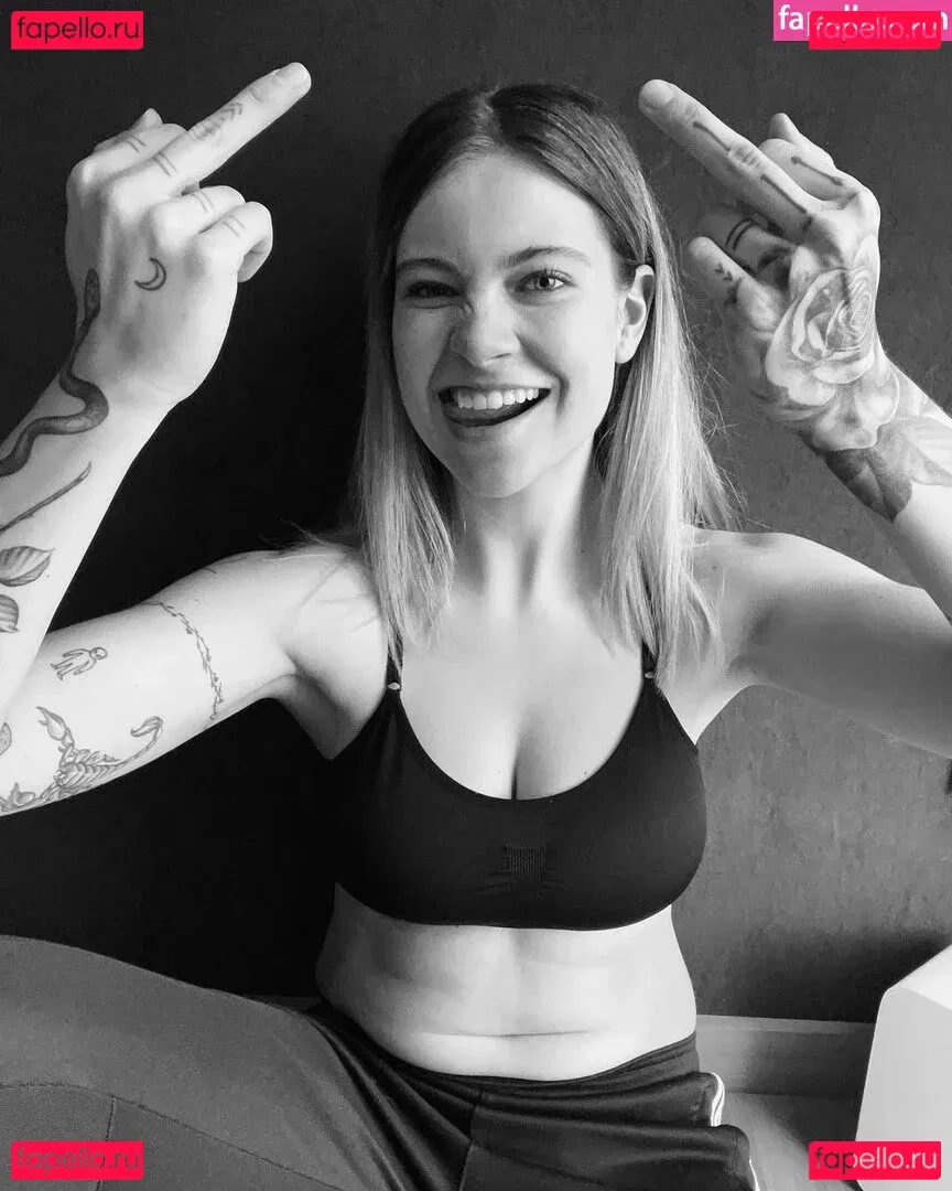 Melina Sophie Onlyfans Photo Gallery 