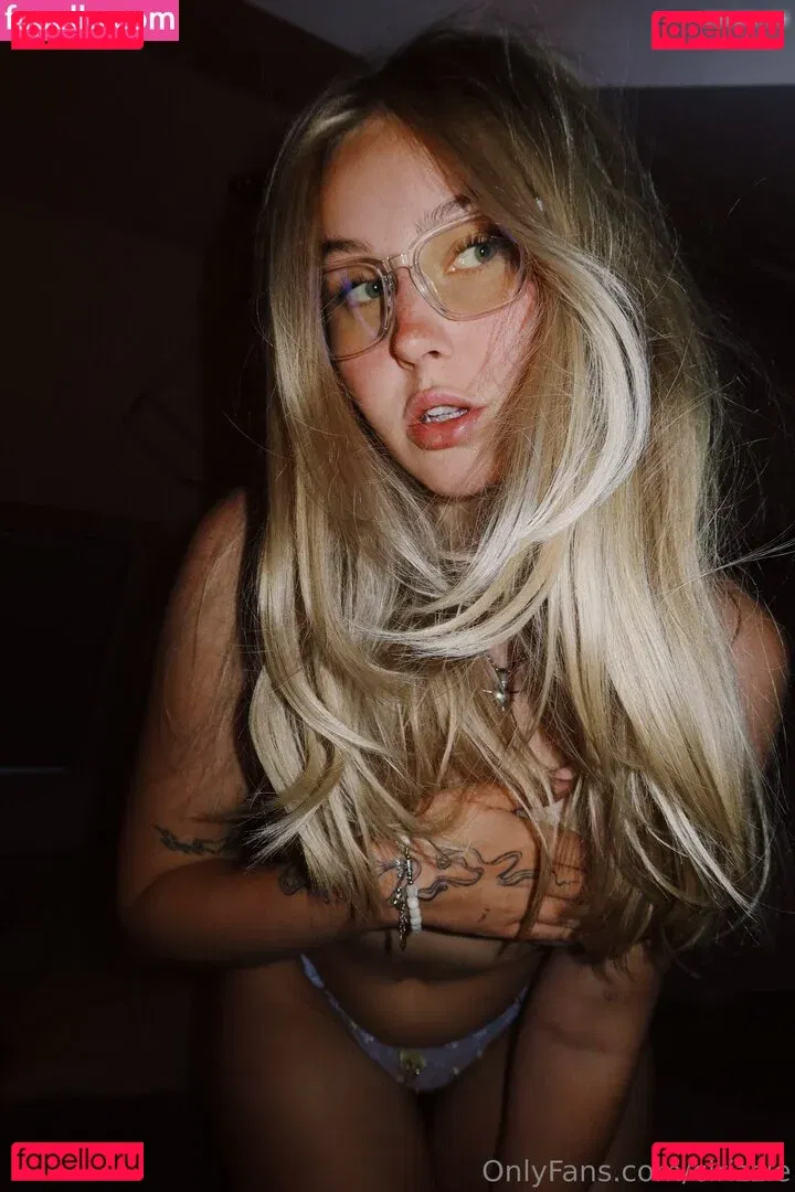 Cirizzle Onlyfans Photo Gallery 