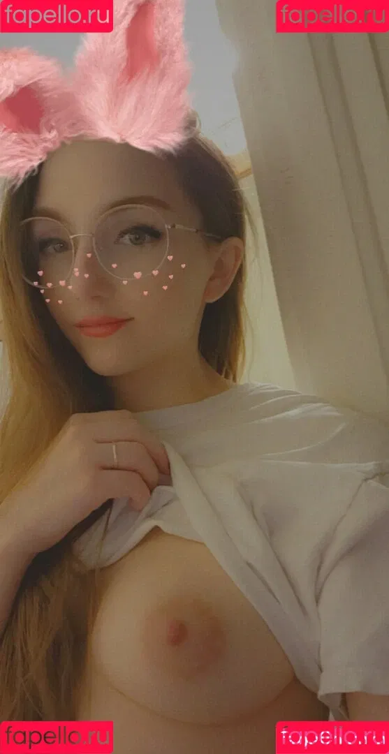 aevimari Onlyfans Photo Gallery 