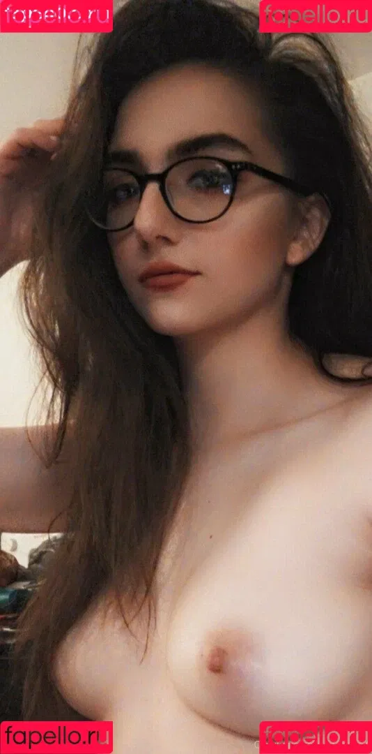 aevimari Onlyfans Photo Gallery 