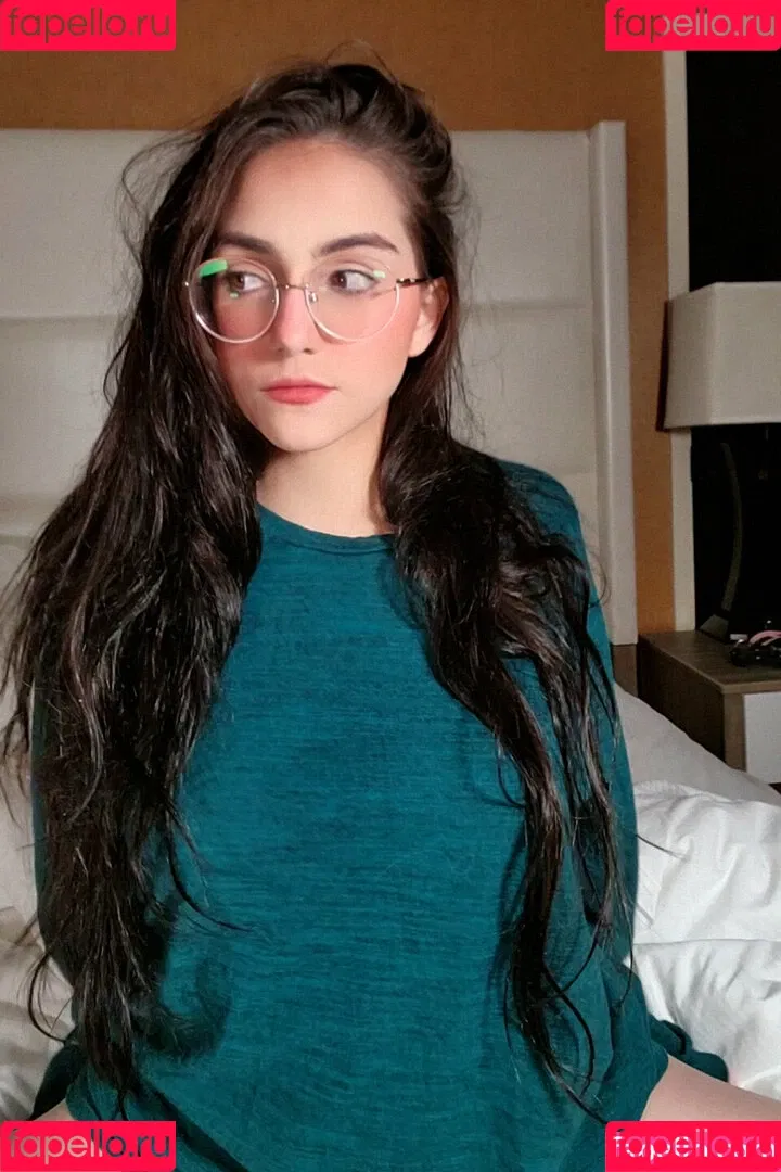 aevimari Onlyfans Photo Gallery 