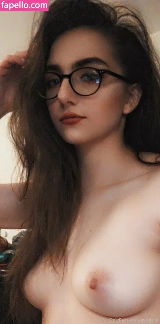 aevimari Onlyfans Photo Gallery 