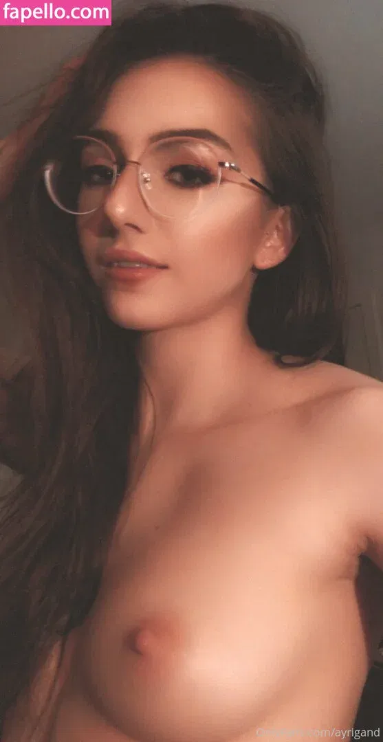 aevimari Onlyfans Photo Gallery 