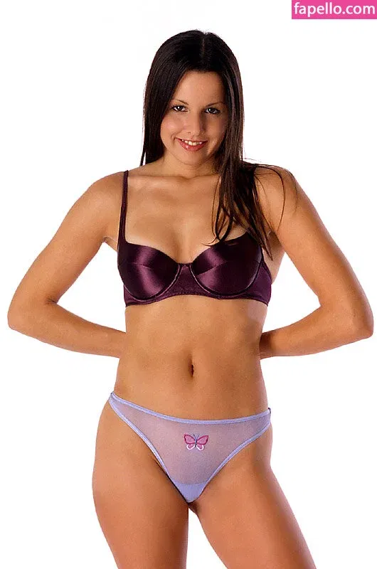 WomenWal Mart Onlyfans Photo Gallery 