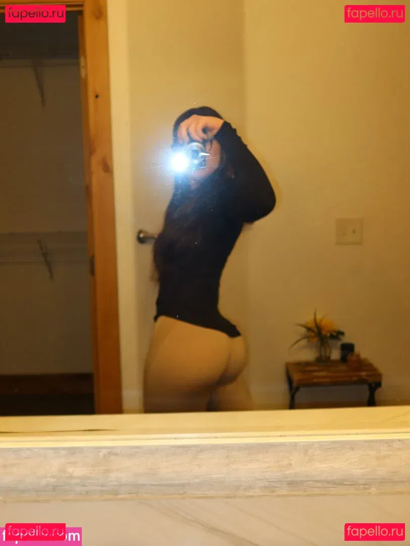 KissFromLo Onlyfans Photo Gallery 