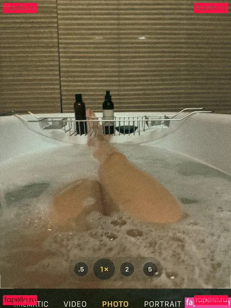 KissFromLo Onlyfans Photo Gallery 