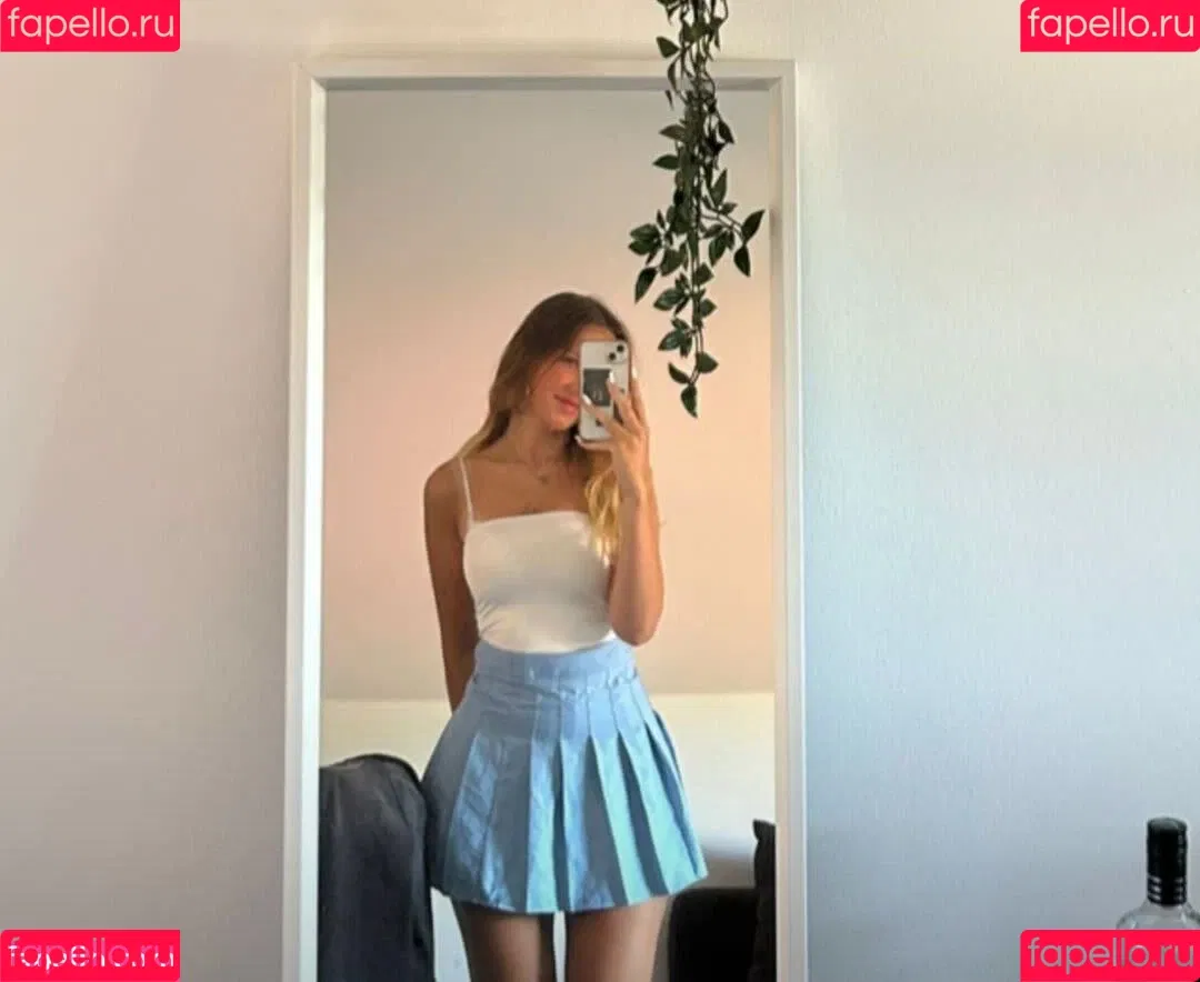 Wieke Onlyfans Photo Gallery 
