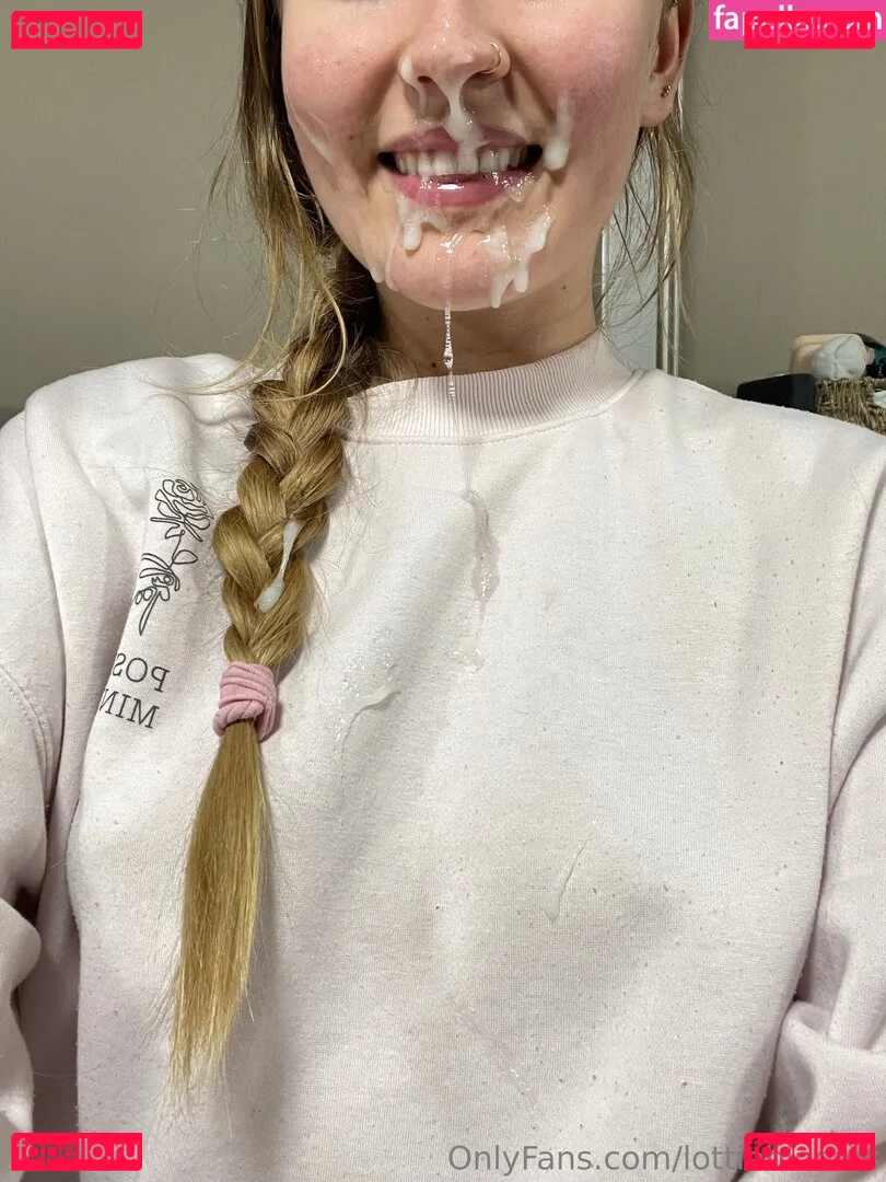 LottieBlooms Onlyfans Photo Gallery 