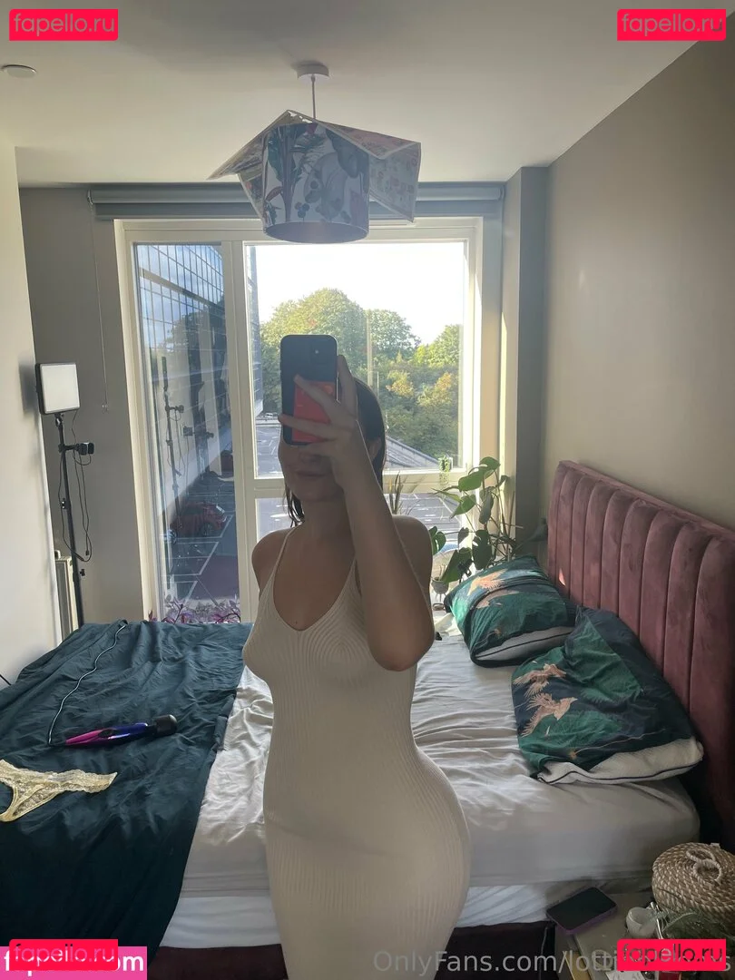 LottieBlooms Onlyfans Photo Gallery 