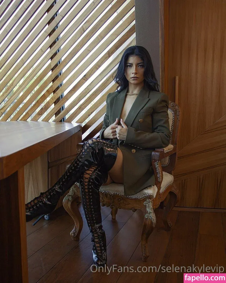 Selena Kyle Onlyfans Photo Gallery 