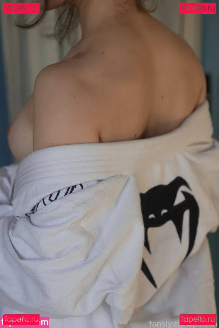 pettan Onlyfans Photo Gallery 