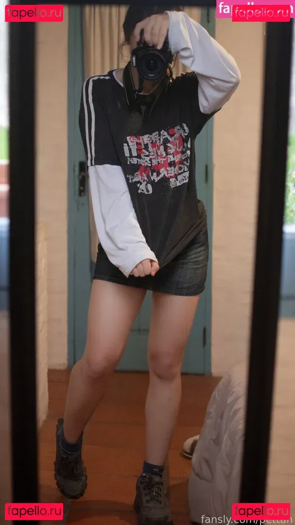 pettan Onlyfans Photo Gallery 