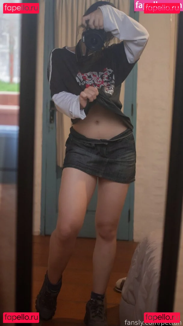 pettan Onlyfans Photo Gallery 