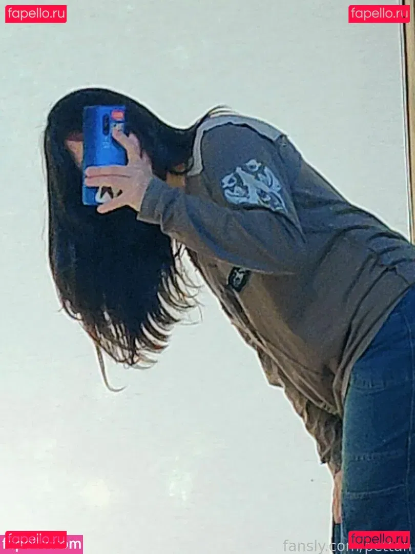 pettan Onlyfans Photo Gallery 