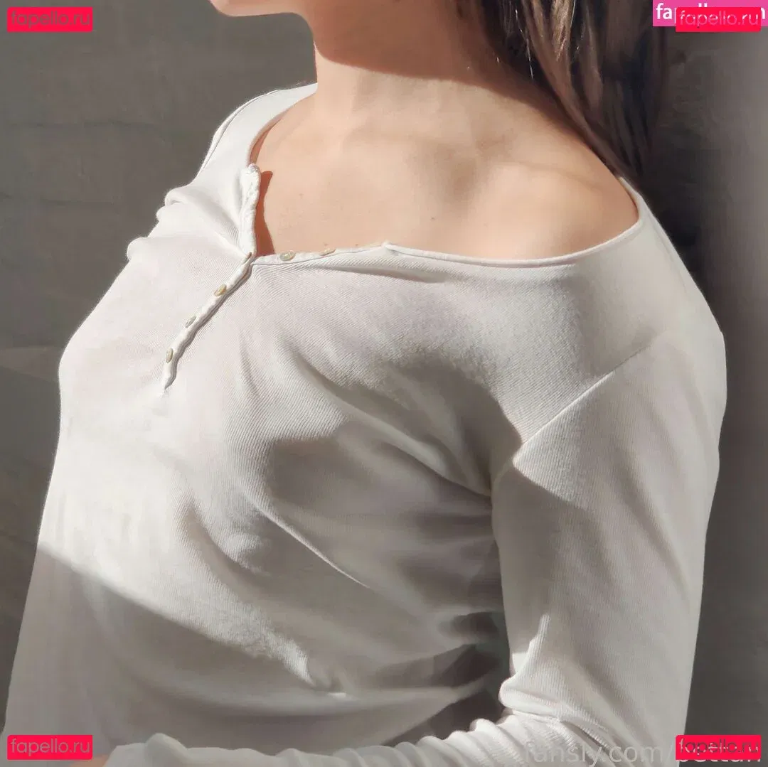 pettan Onlyfans Photo Gallery 