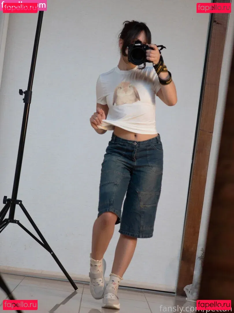 pettan Onlyfans Photo Gallery 