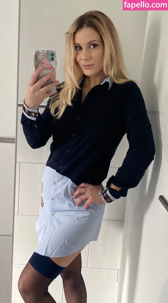 Lilly-loves-you Onlyfans Photo Gallery 