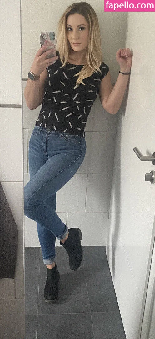 Lilly-loves-you Onlyfans Photo Gallery 