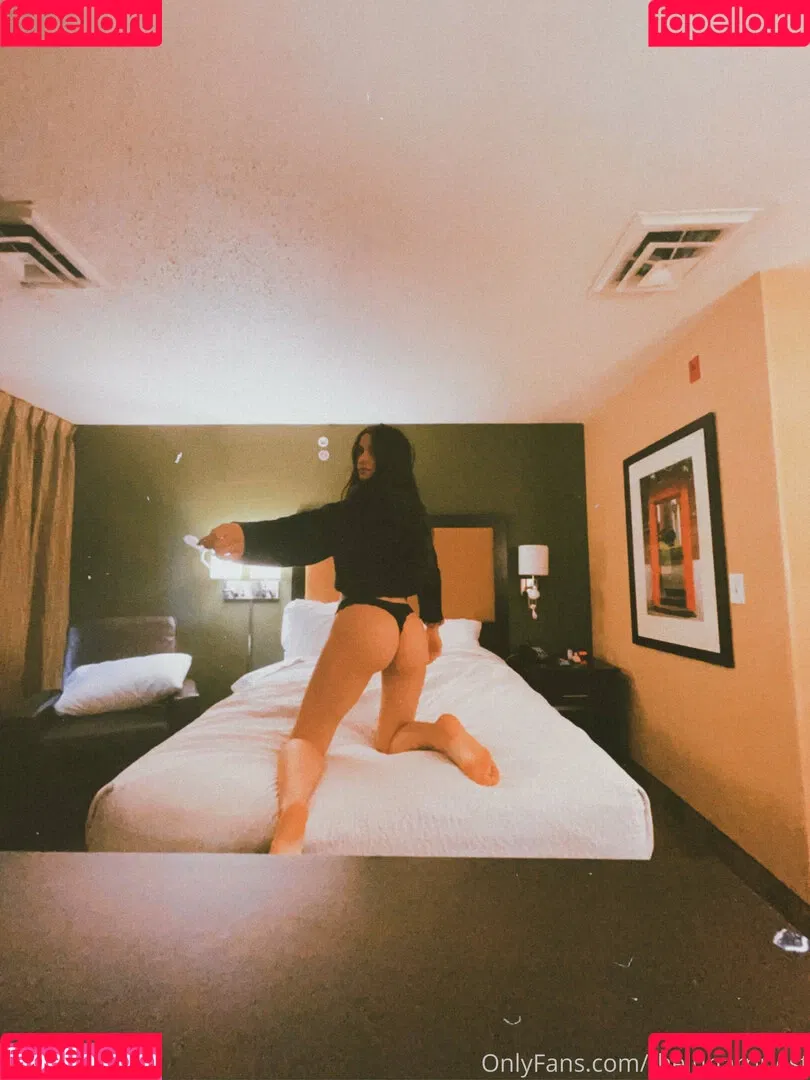 thedakotalyn Onlyfans Photo Gallery 