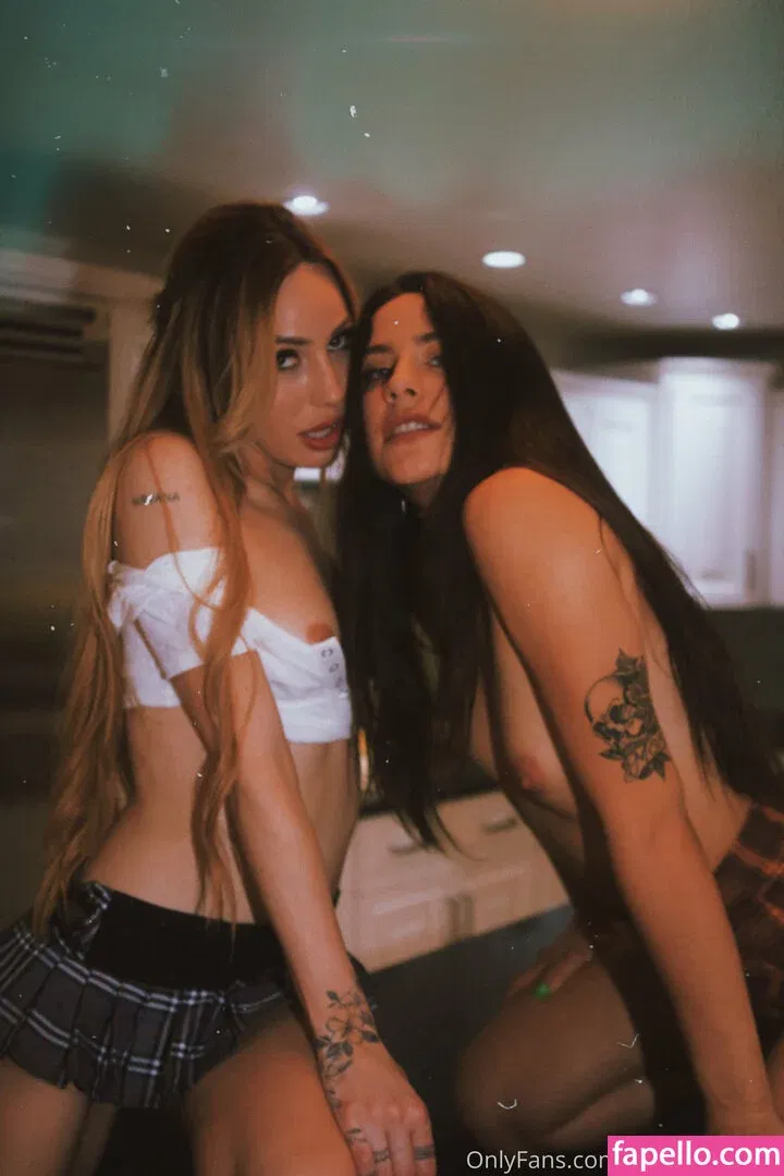 thedakotalyn Onlyfans Photo Gallery 