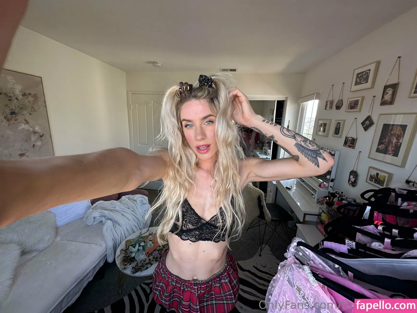 thedakotalyn Onlyfans Photo Gallery 