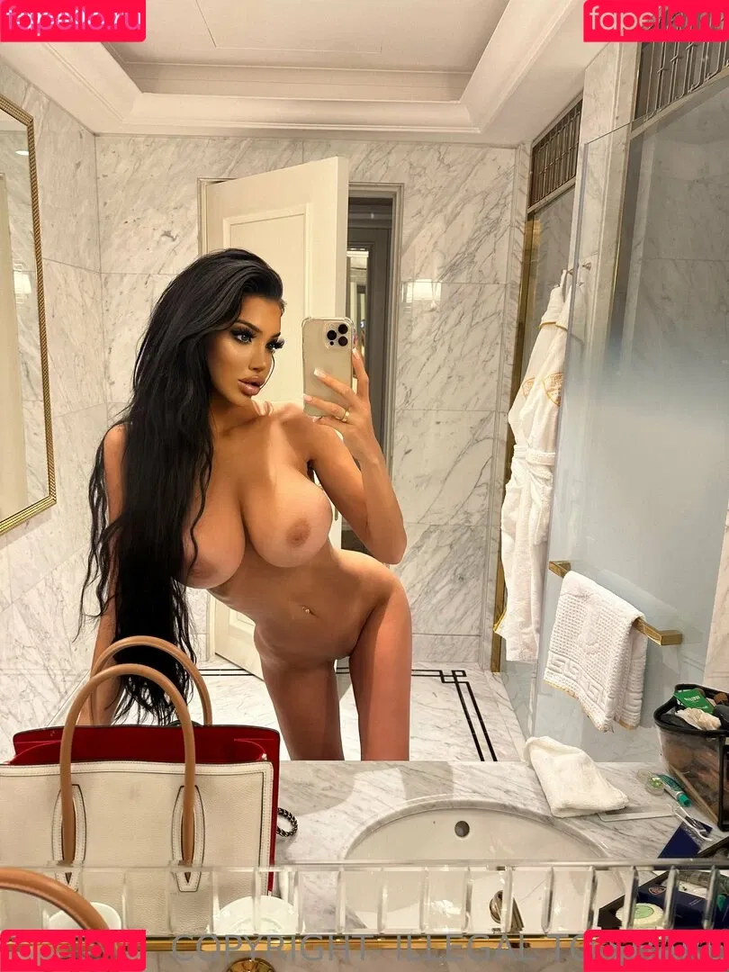 chloekhan Onlyfans Photo Gallery 