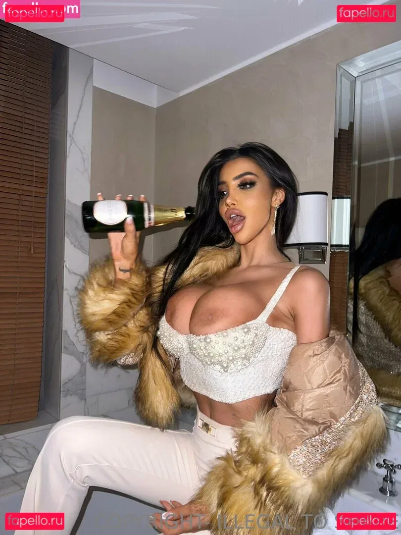 chloekhan Onlyfans Photo Gallery 