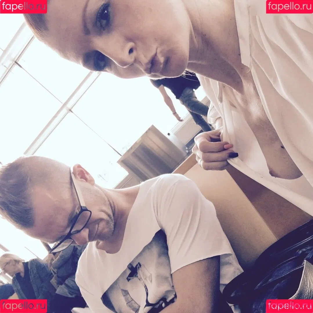 Vienna Love Onlyfans Photo Gallery 