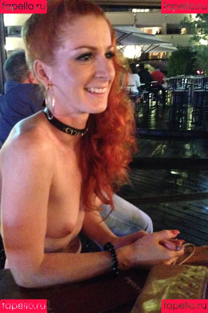 Vienna Love Onlyfans Photo Gallery 